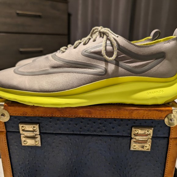 Men\'s Lightweight Gray and Neon Yellow Runner main image 4